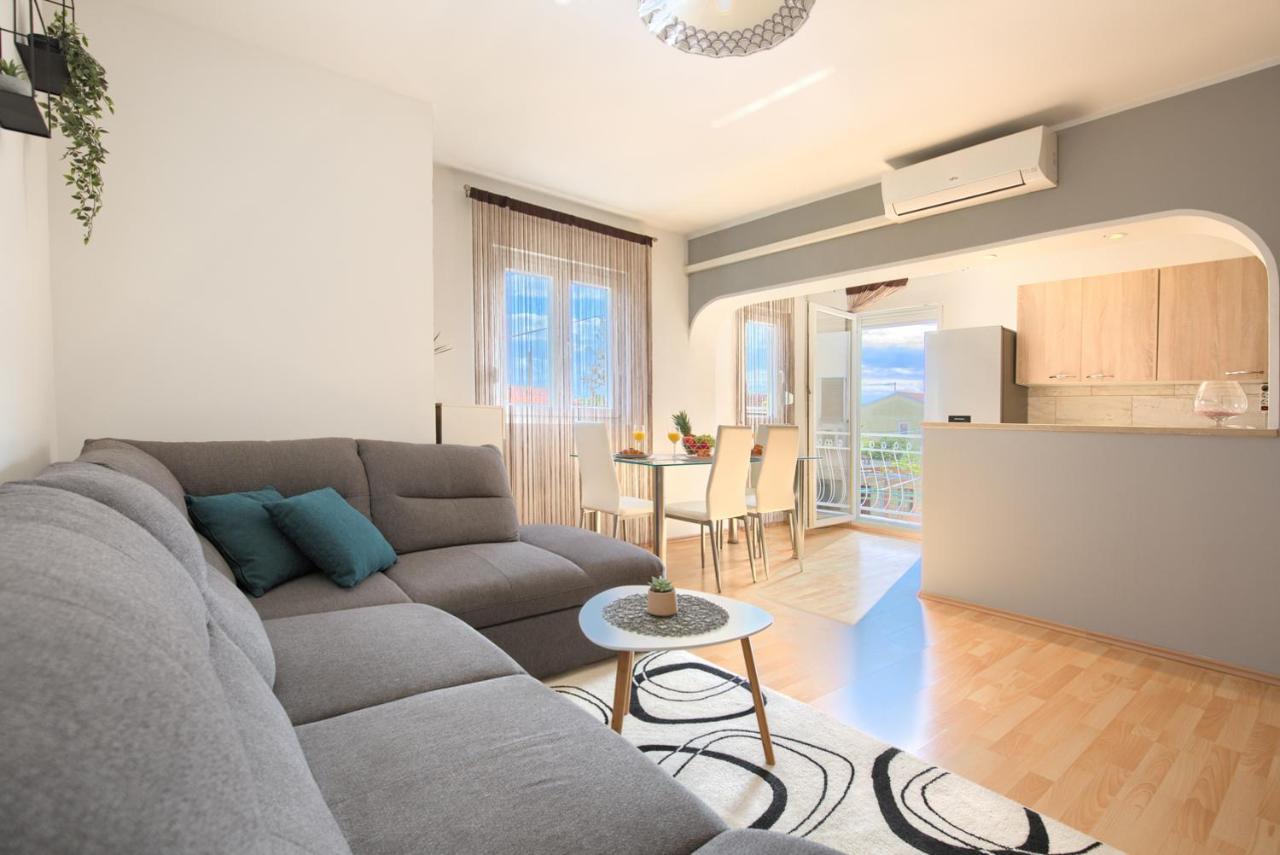 Apartman Andi Apartment Pula Exterior photo