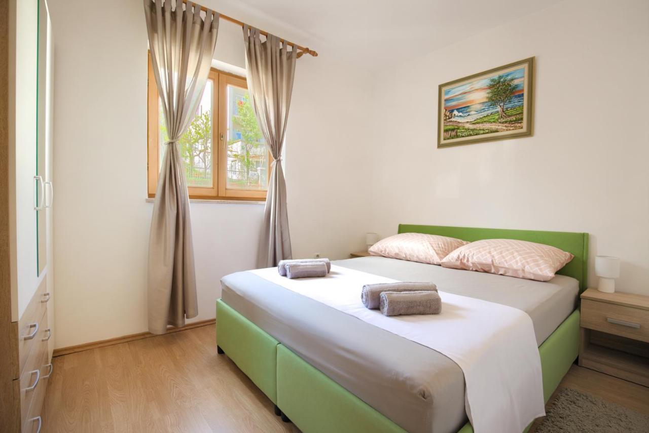 Apartman Andi Apartment Pula Exterior photo